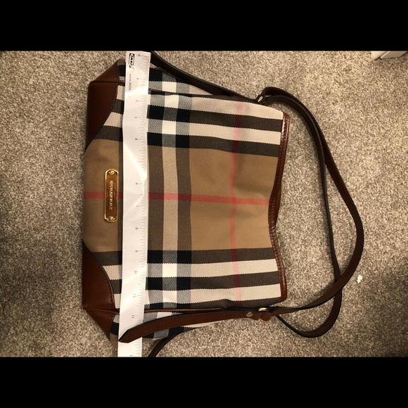 Open to offers. Burberry horseferry check tote - Picture 7 of 8